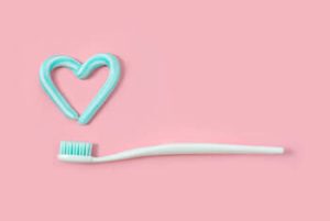 How Long After Fluoride Treatment Can I Eat toothpaste